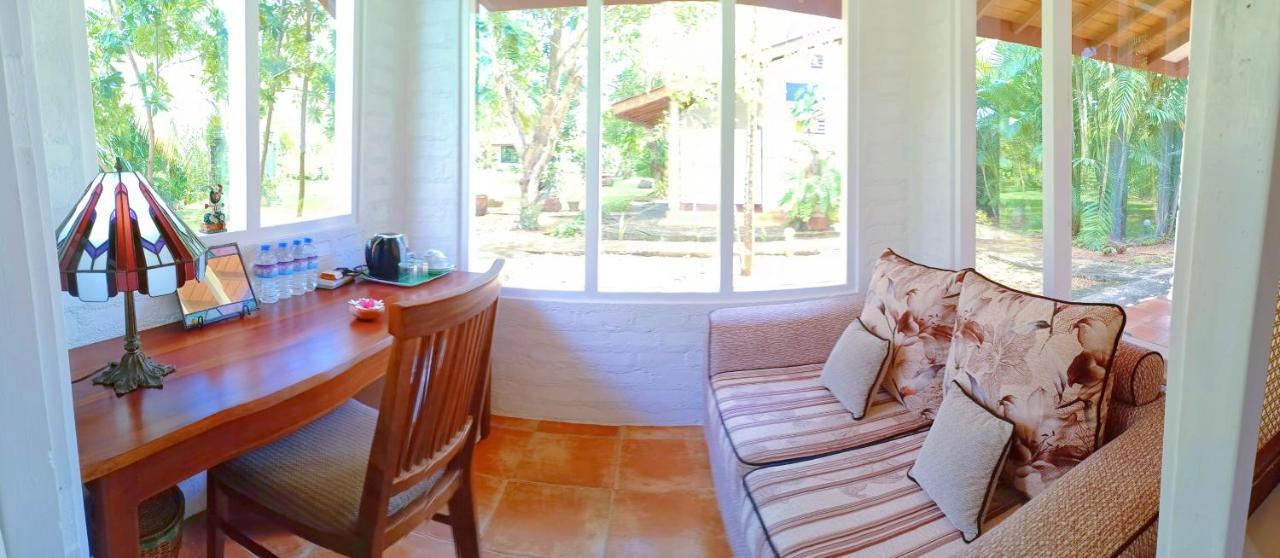 Mango House Japanese Guest House Negombo Esterno foto